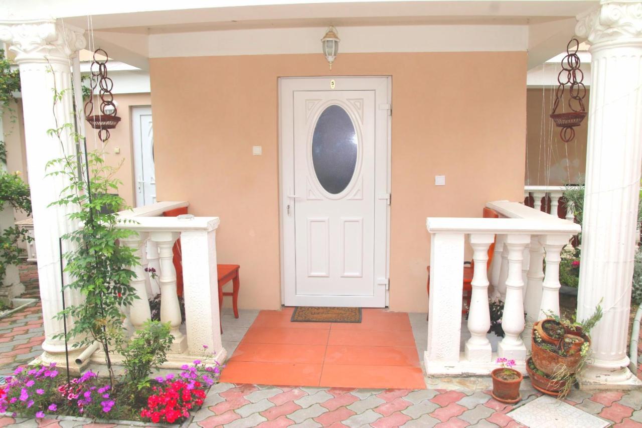 Yox Apartment 5 Oradea Exterior foto