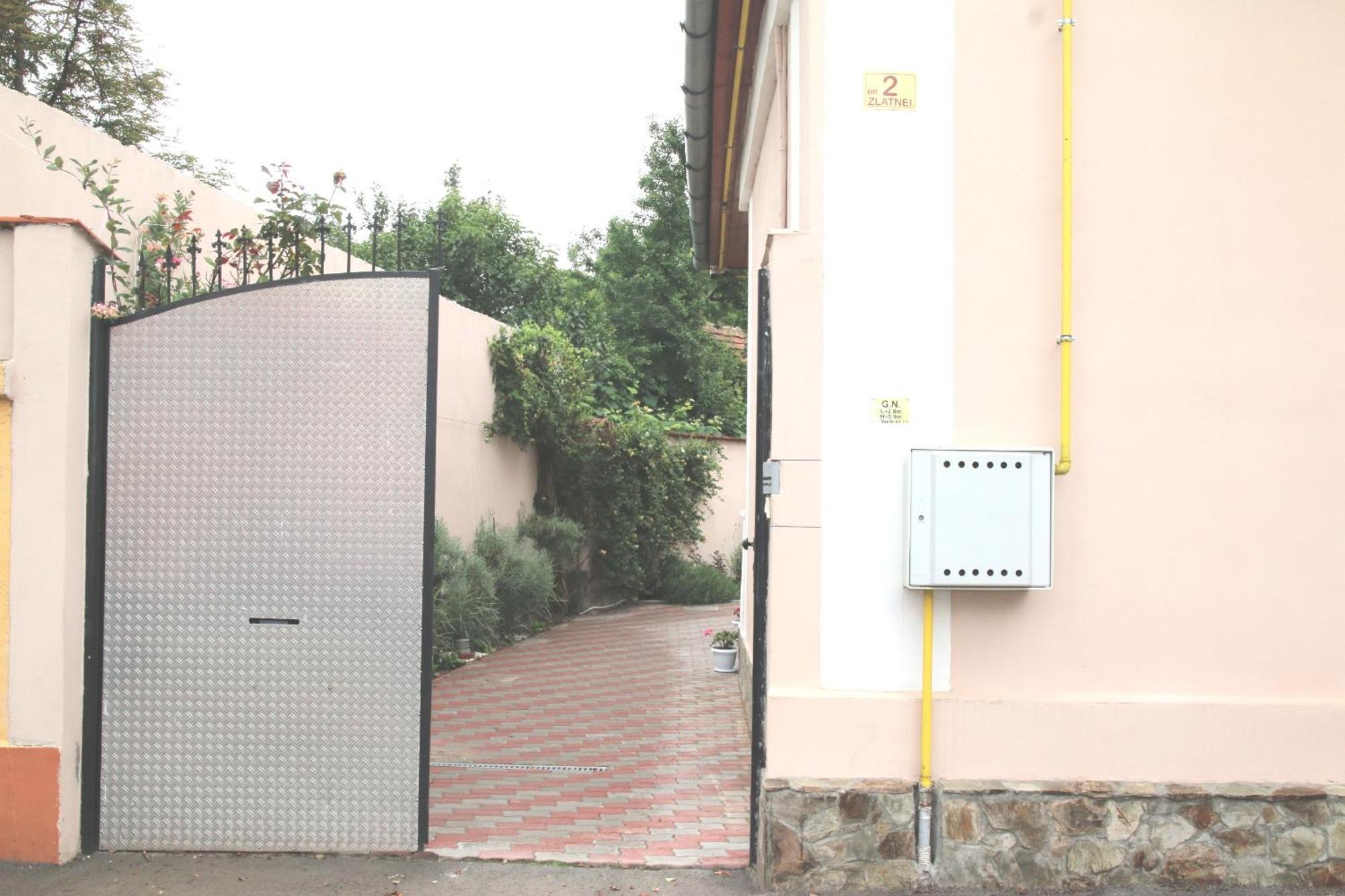 Yox Apartment 5 Oradea Exterior foto